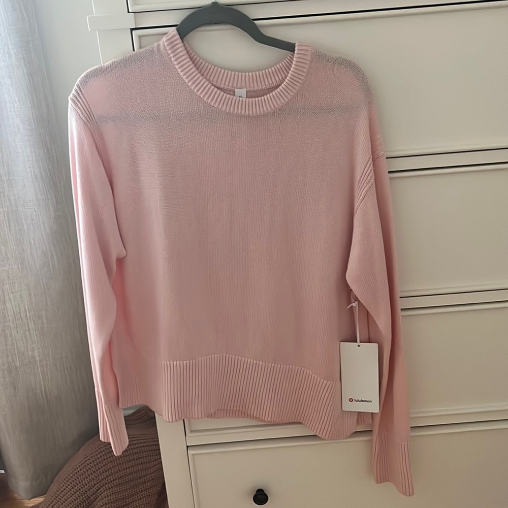 Brand new with tags Lulu Lemon Cashlu Boxy Crewneck Sweater